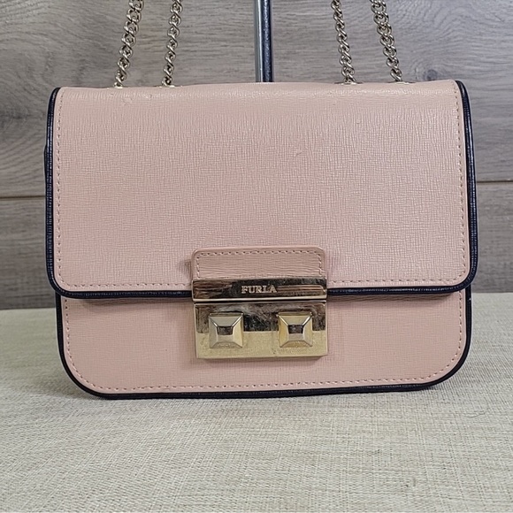 Elegant Pink Chain Shoulder Bag - Picture 2 of 12